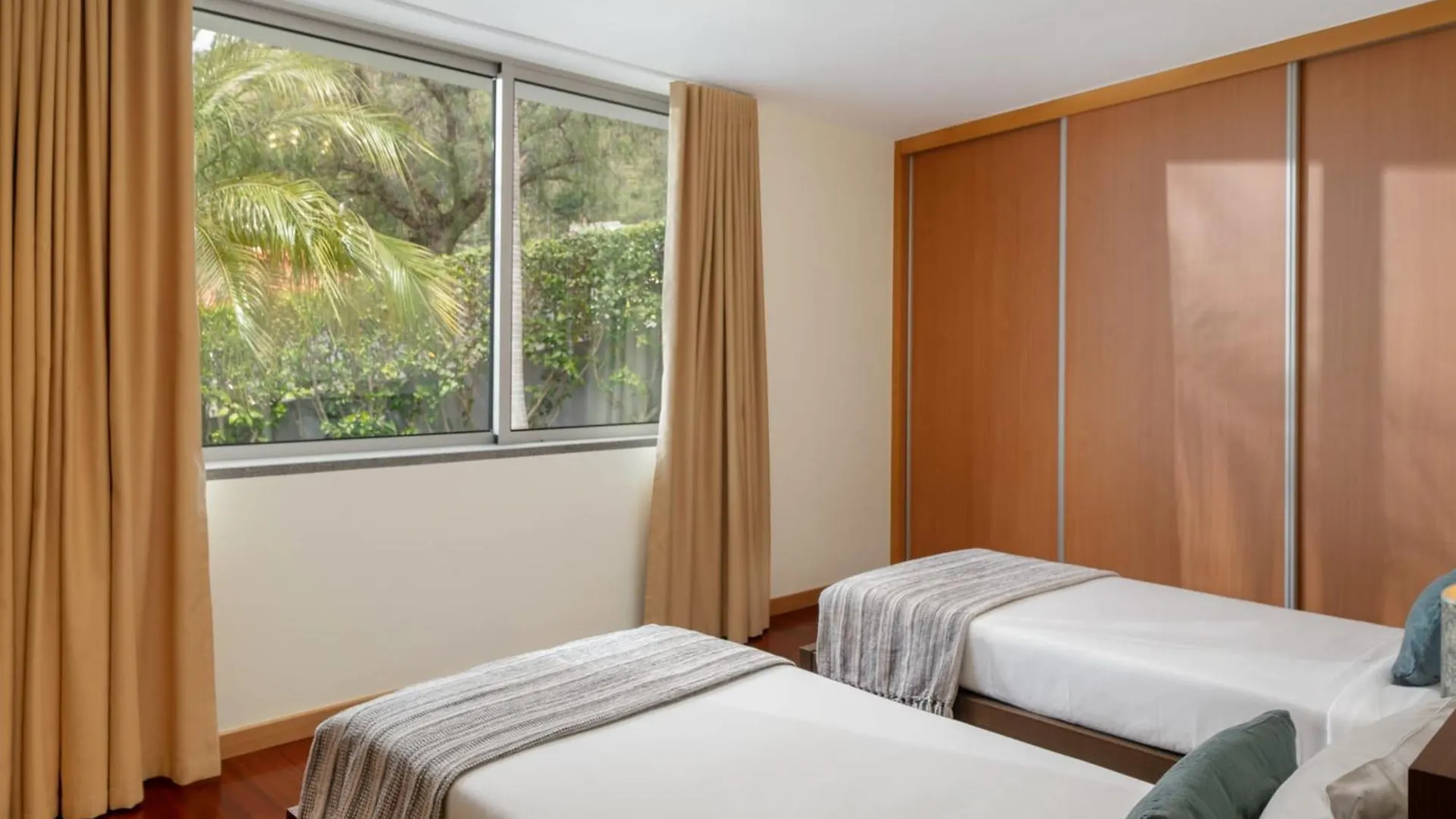 Private Pool And Sea View - Tropical Villa Arco da Calheta  0*, Arco da Calheta (Madeira)