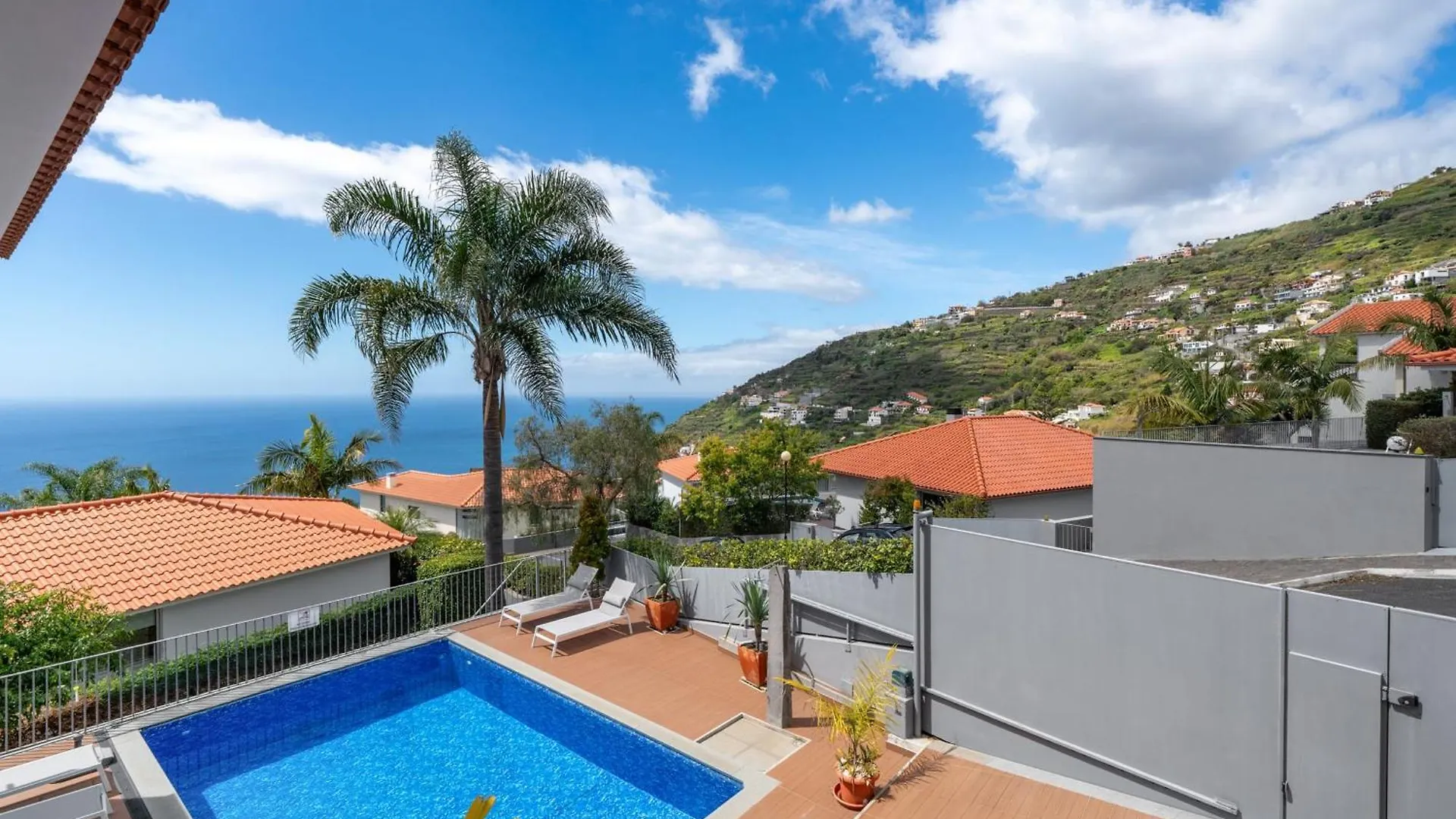 Private Pool And Sea View - Tropical Villa Arco da Calheta  Arco da Calheta (Madeira)
