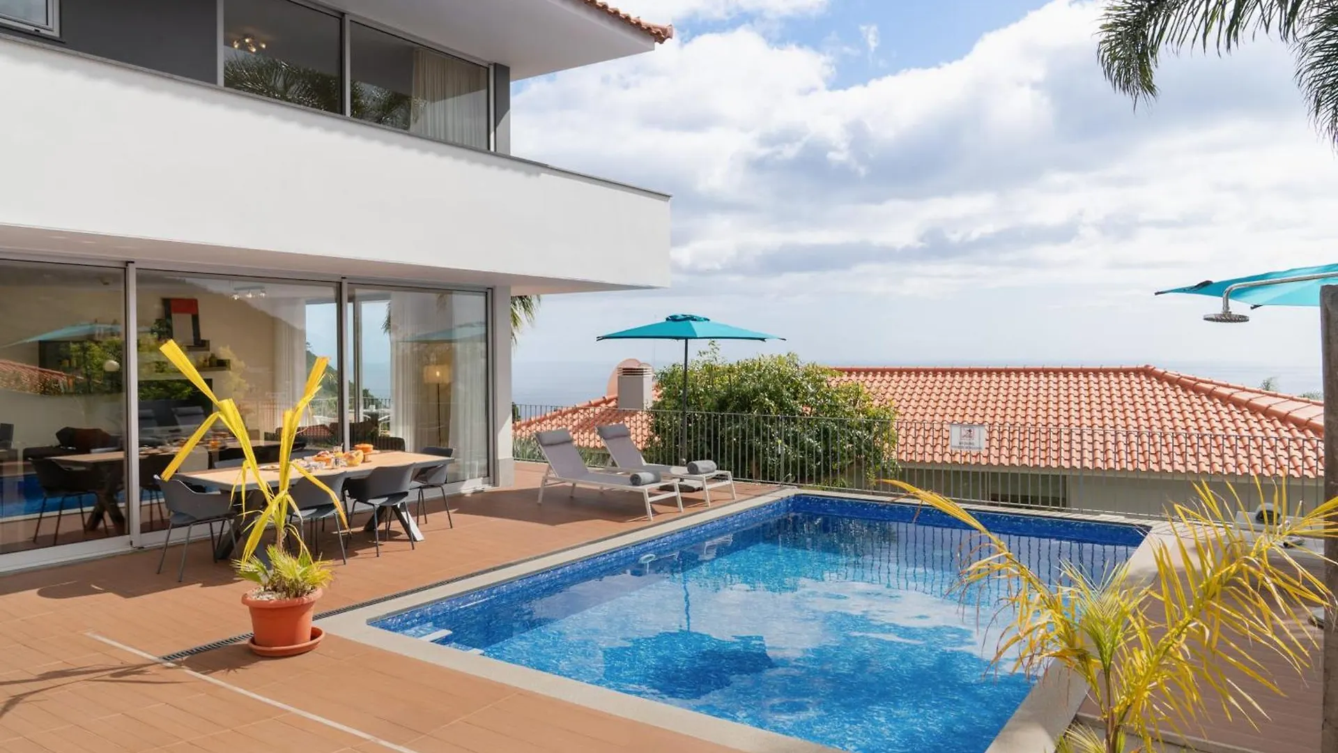 Private Pool And Sea View - Tropical Villa Arco da Calheta  0*, Arco da Calheta (Madeira)